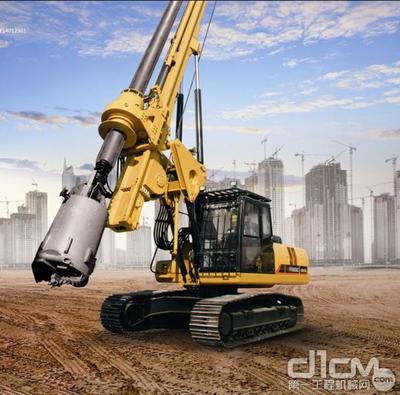 雷沃FR610C旋挖鉆機(jī)榮獲年度產(chǎn)品TOP50大獎(jiǎng)，彰顯卓越工程實(shí)力